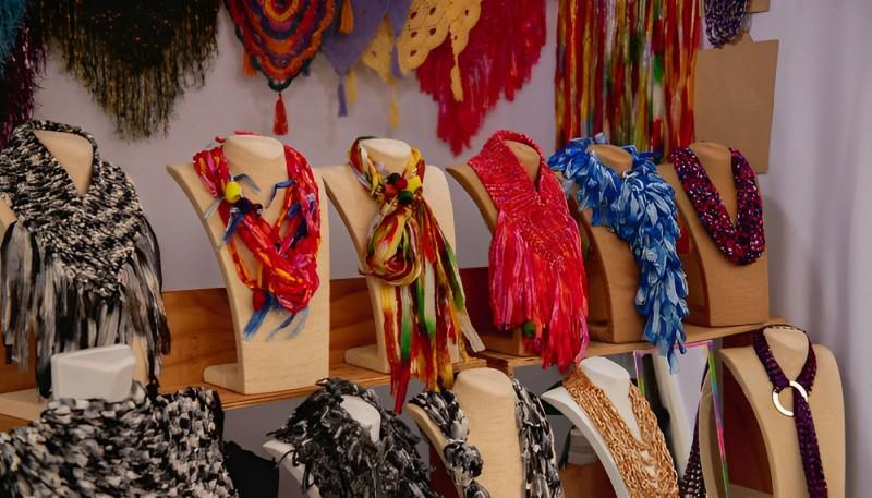 post 10 image 3 scarf