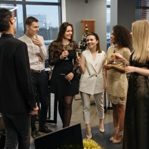 how to dress main image