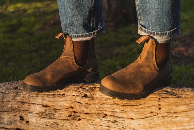 How to wear chelsea boots maintenance image